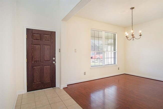 Building Photo - 19718 Summerlin Dr