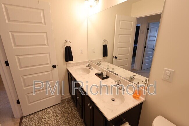 Building Photo - 12312 Wescott Dr