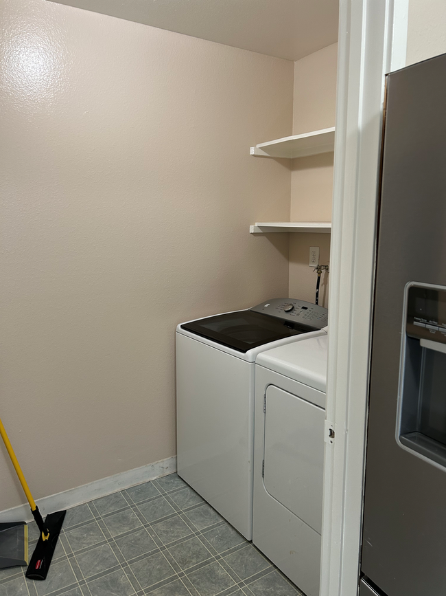 Building Photo - Welcome to your dream home in Hayward