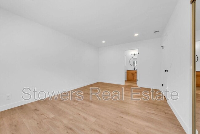 Building Photo - 216 Joaquin Dr