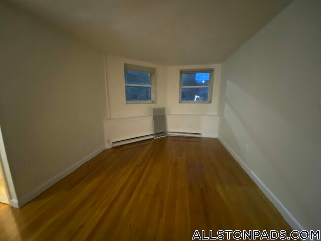 Building Photo - 20 Armington St