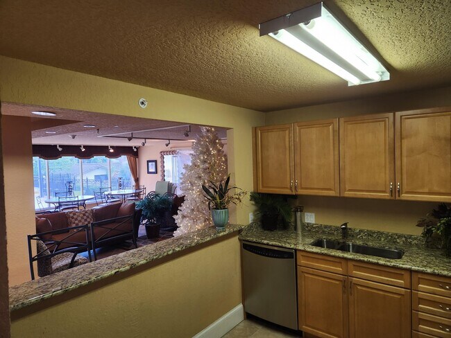 Building Photo - 1000 Spanish River Rd