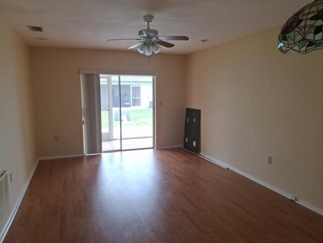 Building Photo - 2931 Stillwell Ct