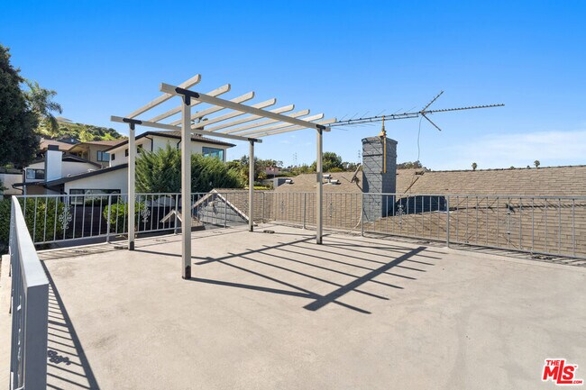 Building Photo - 5266 Veronica St