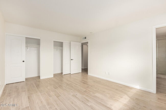 Building Photo - 5031 E Pershing Ave