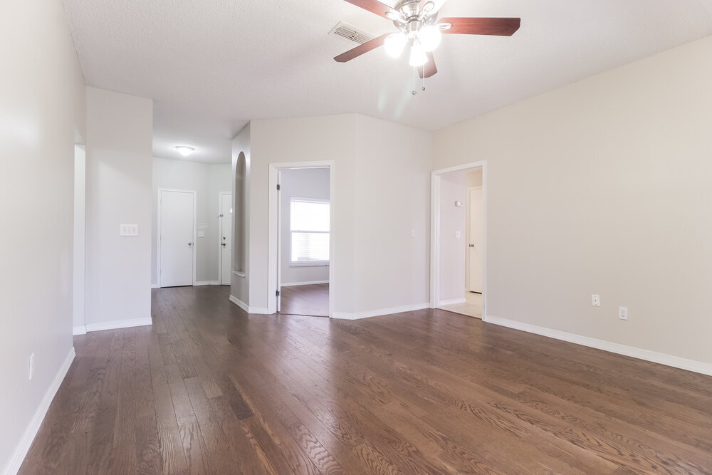 Building Photo - 1012 Hornbeam St