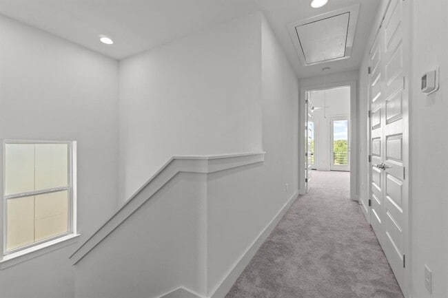 Building Photo - 6121 Sendero Hills Pkwy