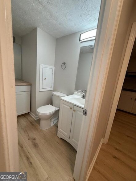 Building Photo - 977 Bramwell Ln