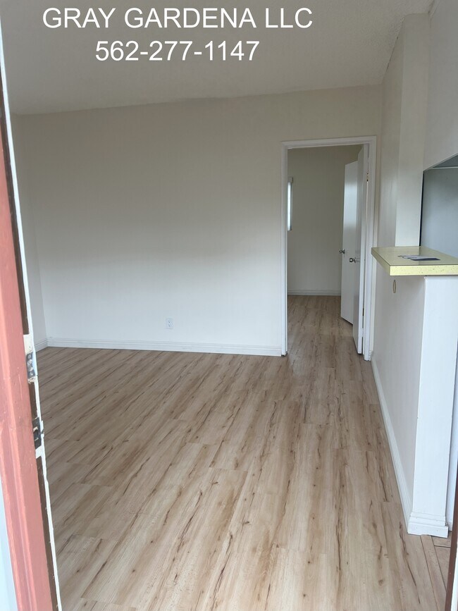 Building Photo - 16701 S Berendo Ave