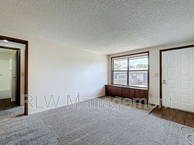 Building Photo - 611 Mt Homer Rd