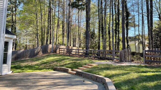 Building Photo - 416 Carmain Ln