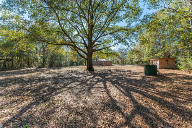 Building Photo - 1841 County Hwy 183 S