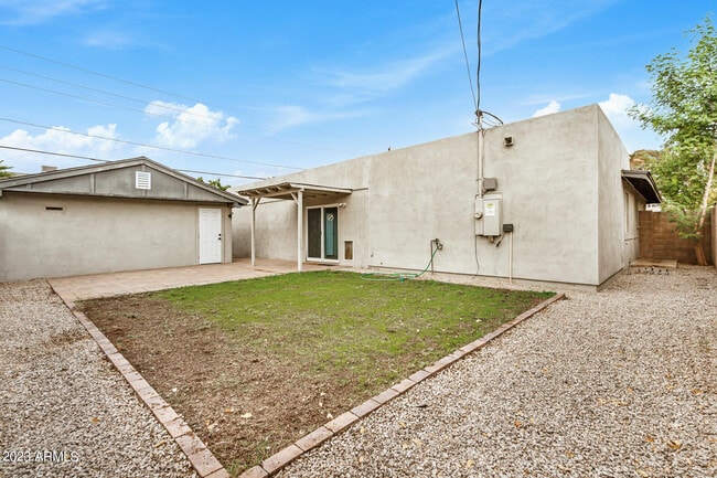 Building Photo - 2201 E Montecito Ave