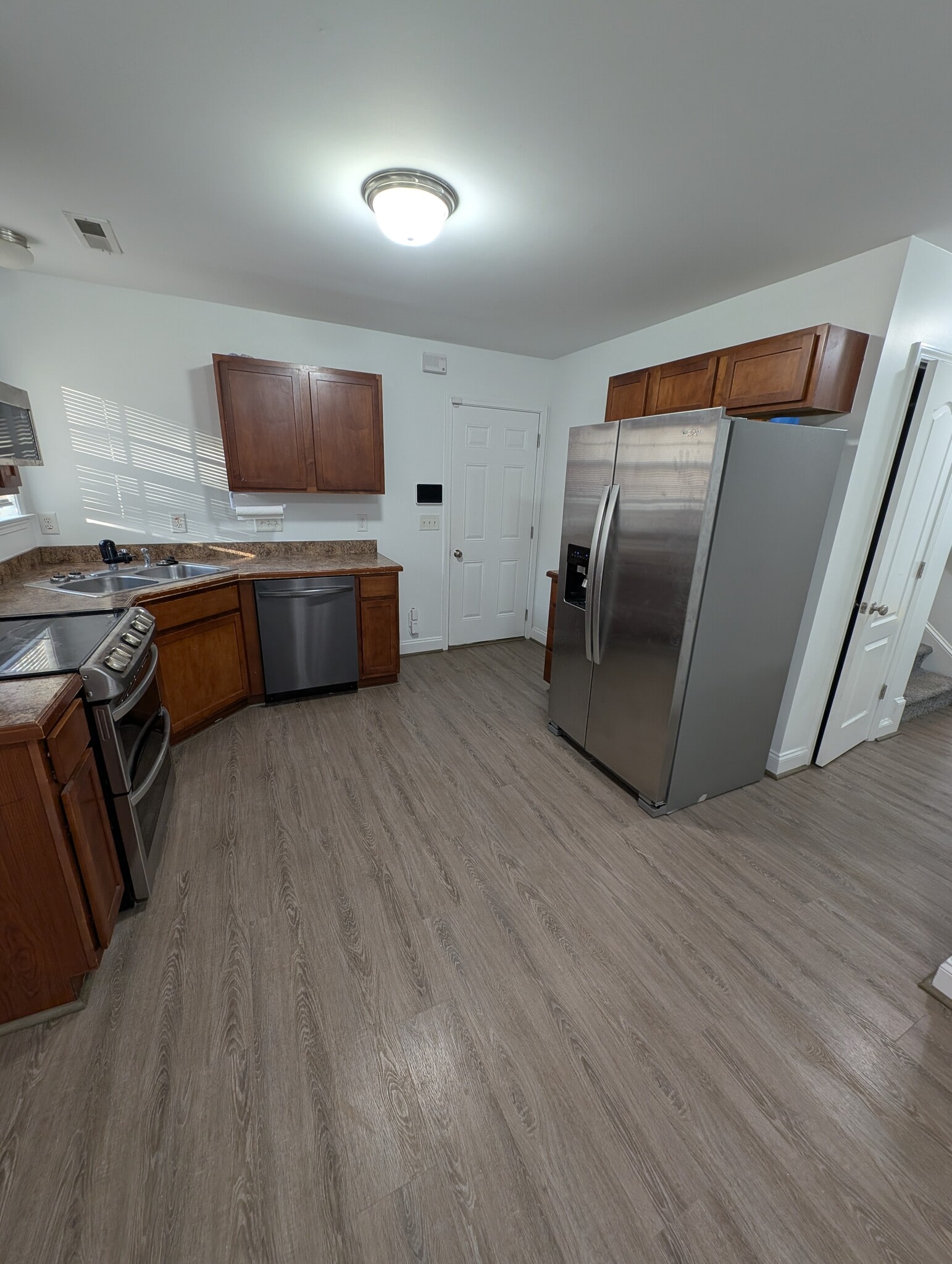 Building Photo - 2613 Zola Dr