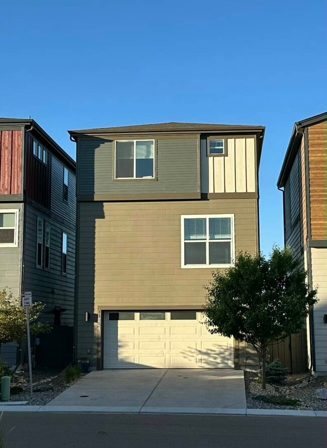 Building Photo - 11254 Modern Meadow Loop