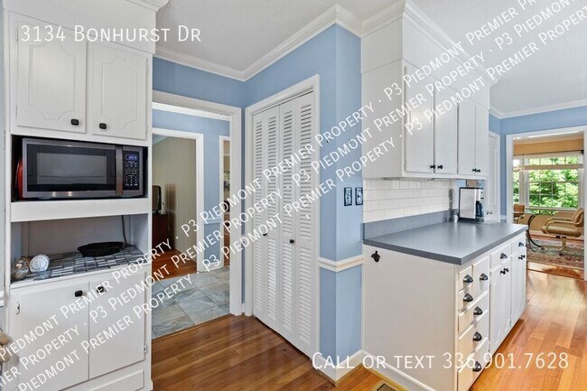 Building Photo - 3134 Bonhurst Dr
