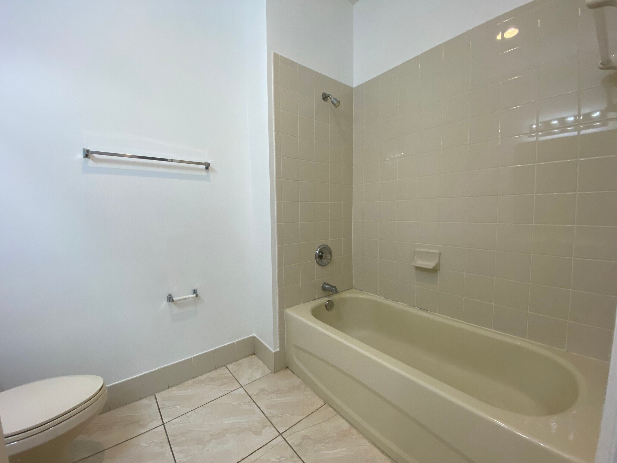 Building Photo - 10985 SW 239th Ter