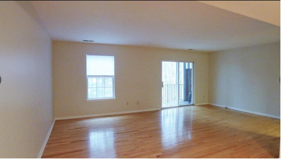 Building Photo - 186 Vista Dr