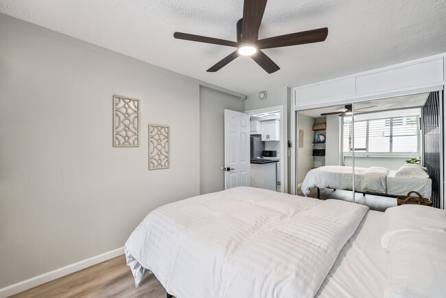 Building Photo - 225 Lili?uokalani Ave