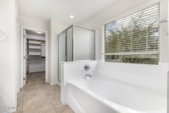 Building Photo - 10046 W Veliana Way