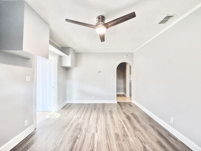 Building Photo - 1914 31st St S