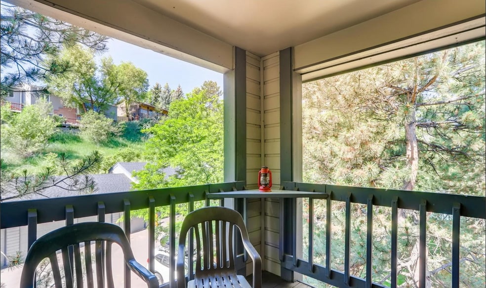 Apartment Balcony - 2727 Folsom St