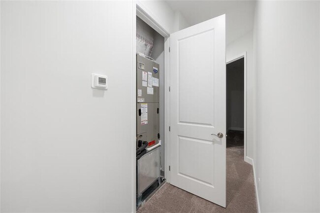 Building Photo - 5164 Liberty Ln