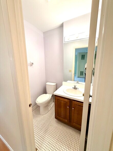 Main level half bath - 40 Crossroads Ln