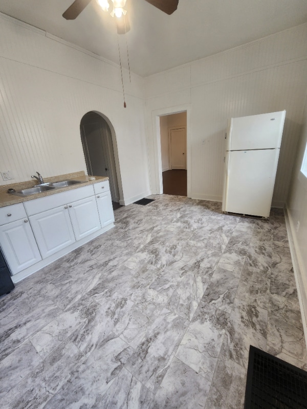 Building Photo - 516 New St