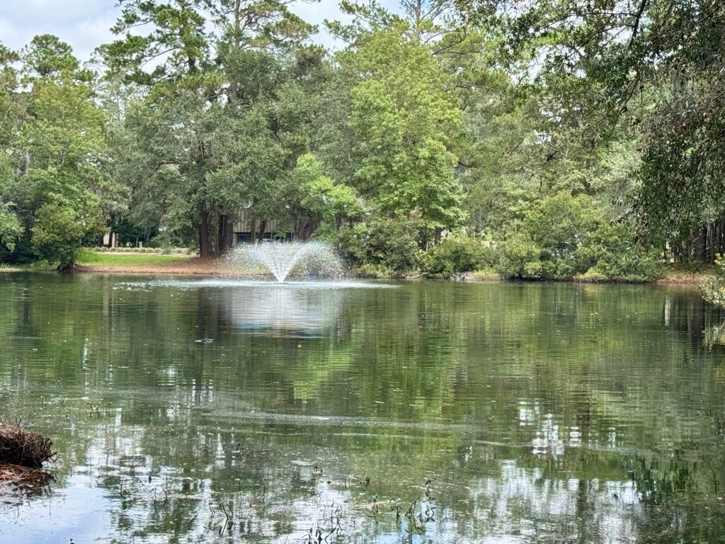 Building Photo - 100 Mathews Dr