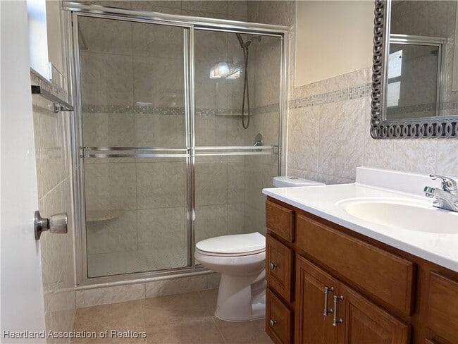 Building Photo - 4817 Vilabella Dr