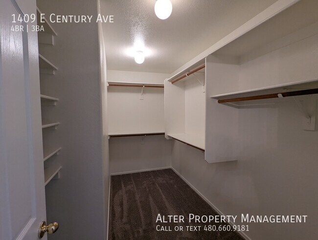 Building Photo - 4 Bedroom 2.5 Bath with Pool in Gilbert
