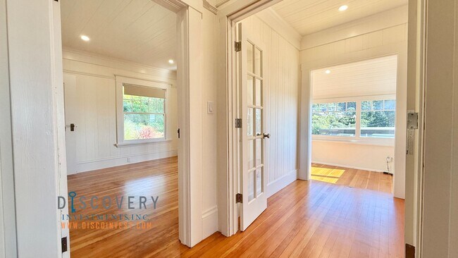 Building Photo - Panoramic Hill Estate with Sweeping Views