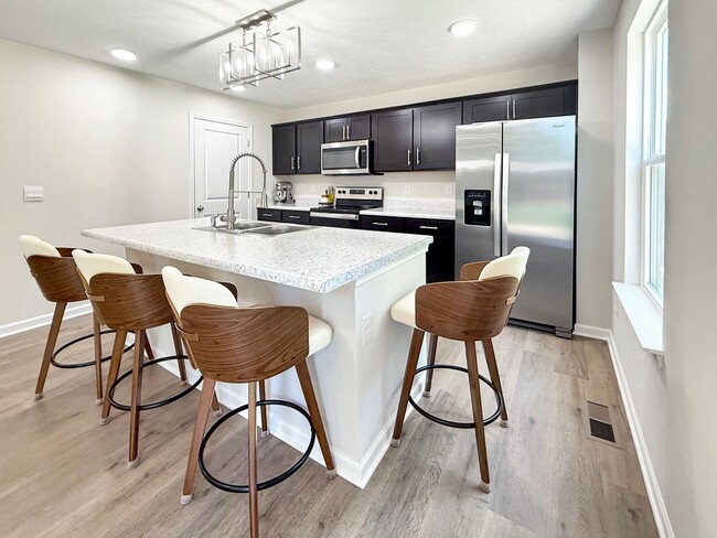 Building Photo - Newer Construction 4 bedroom available for...