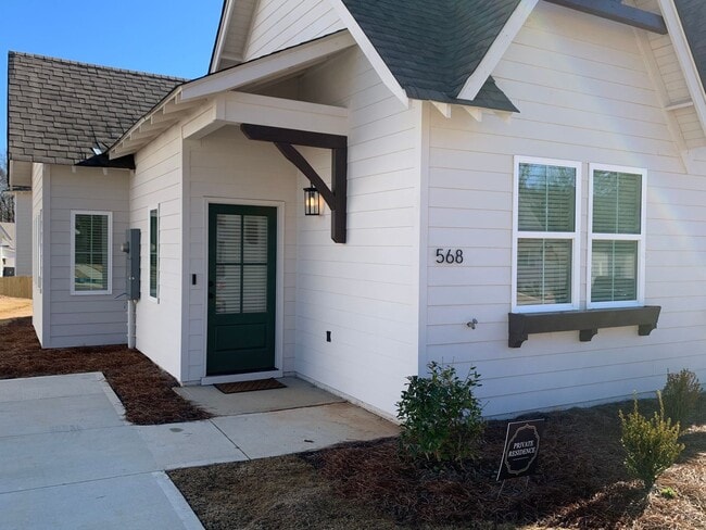 Building Photo - Piper Glenn Subdivision