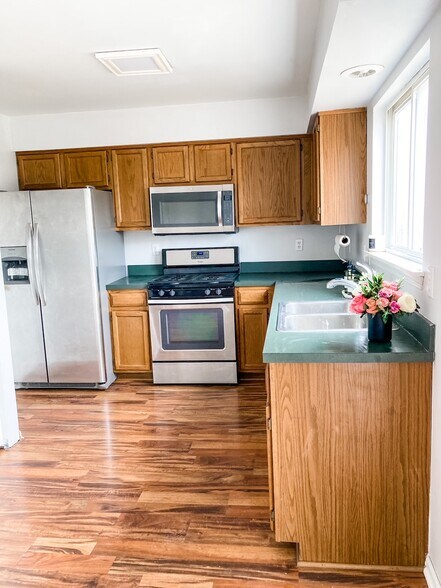 Building Photo - 10018 70th St