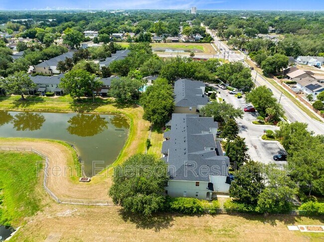 Building Photo - 3891 Clubside Pointe Drive