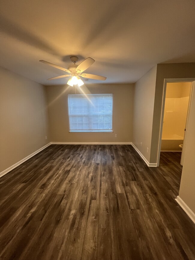 Building Photo - 8020 Tremaine Ct