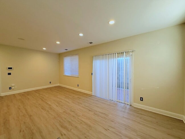 Building Photo - 110 Montage Dr