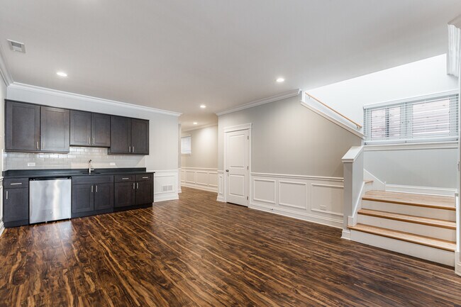 Building Photo - 4017 N Monticello Ave