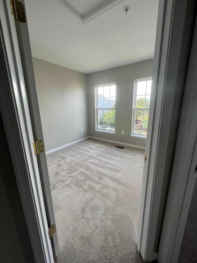 Building Photo - 2562 Carrington Way