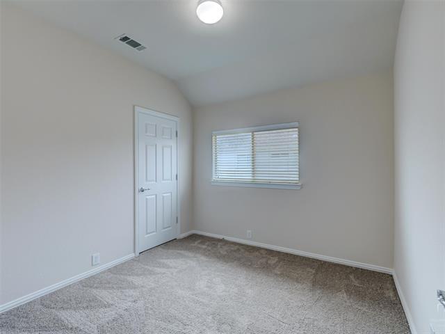 Building Photo - 1041 Crystal Lake Dr