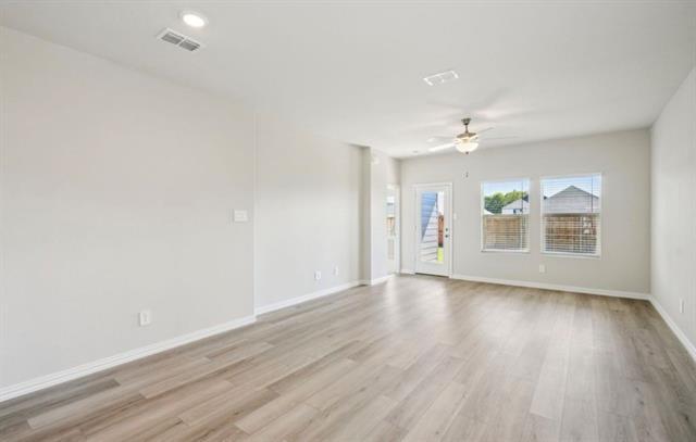 Building Photo - 710 Leavenworth Dr