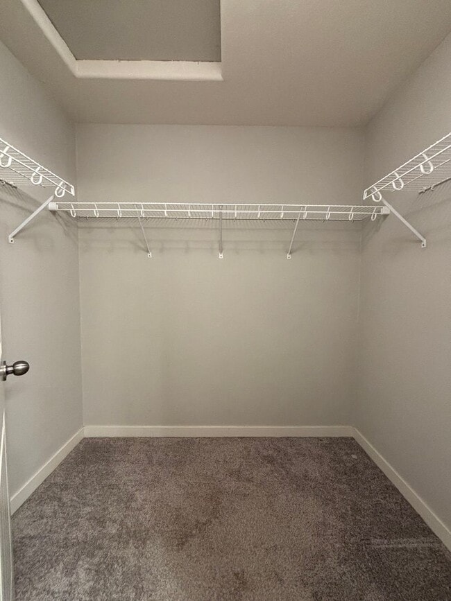 Building Photo - Newer 2 Story Home in Newberg   SHOWINGS  START  MAY 15th