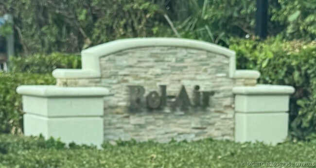 Building Photo - 2020 Coral Reef Dr
