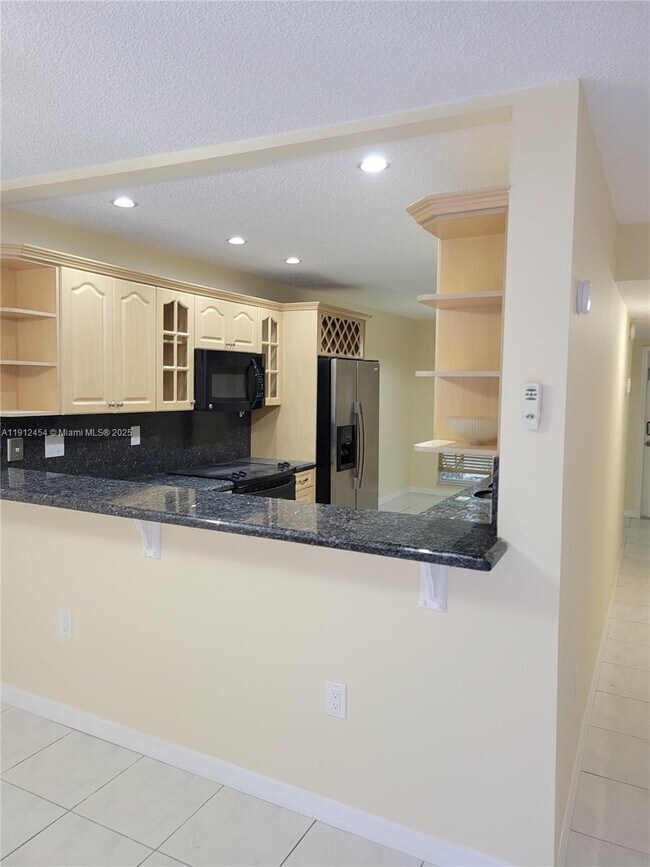 Primary Photo - 2750 N 34th Ave