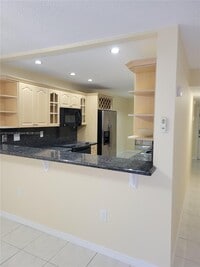 Building Photo - 2750 N 34th Ave