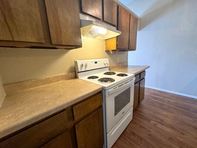 Building Photo - 125th East Ave. Duplex