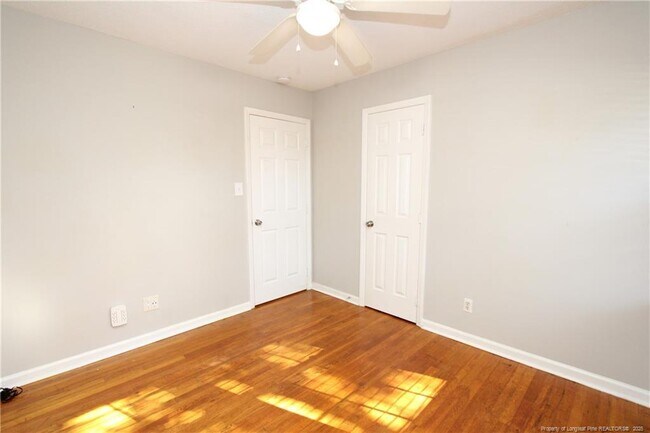 Building Photo - 819 James St