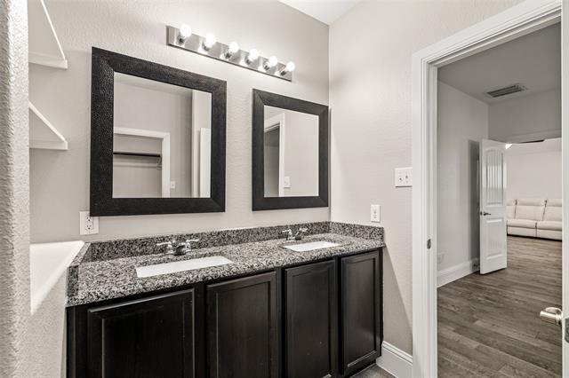 Building Photo - 303 Triple Crown Ln